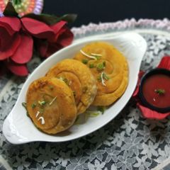 A picture of Pin Wheel Samosa.