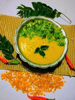 દુધી વાળી તુવેરની દાળ (Dudhi Vali Tuver Dal Recipe In Gujarati) રેસીપી મુખ્ય ફોટો
