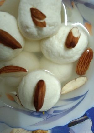 A picture of Bengali Rasgulla.