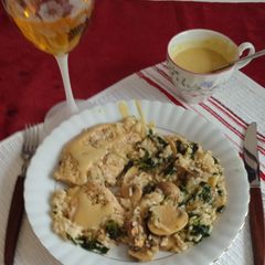 A picture of Chicken & mushroom Traybake.