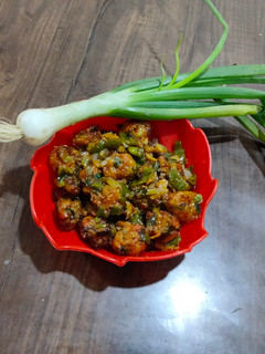 A picture of Cabbage Manchurian.