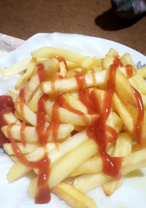 صورة لوصفة بطاطا مقليه مع الكاتشب
