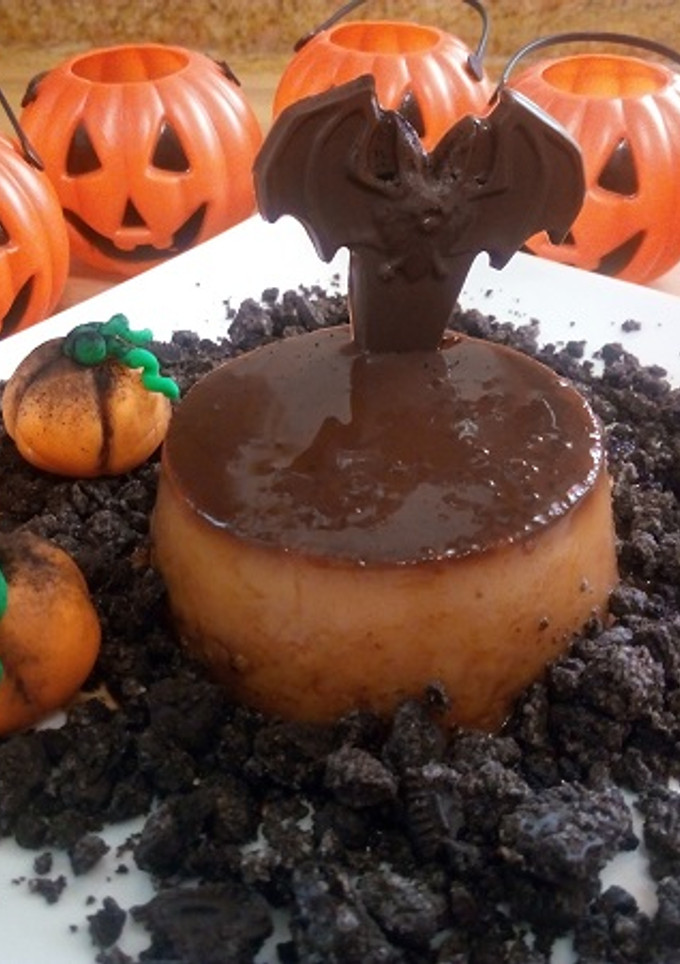 Una foto de Flan de Calabaza con Decoración Halloween