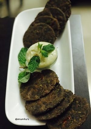 A picture of Ragi Amaranths Methi Mini Thepla.