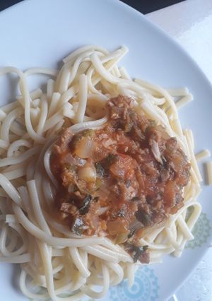 Una foto de Spaghetti con atún •w•