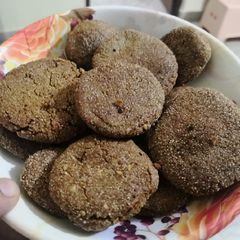 A picture of Bajre ki meethi tikki.