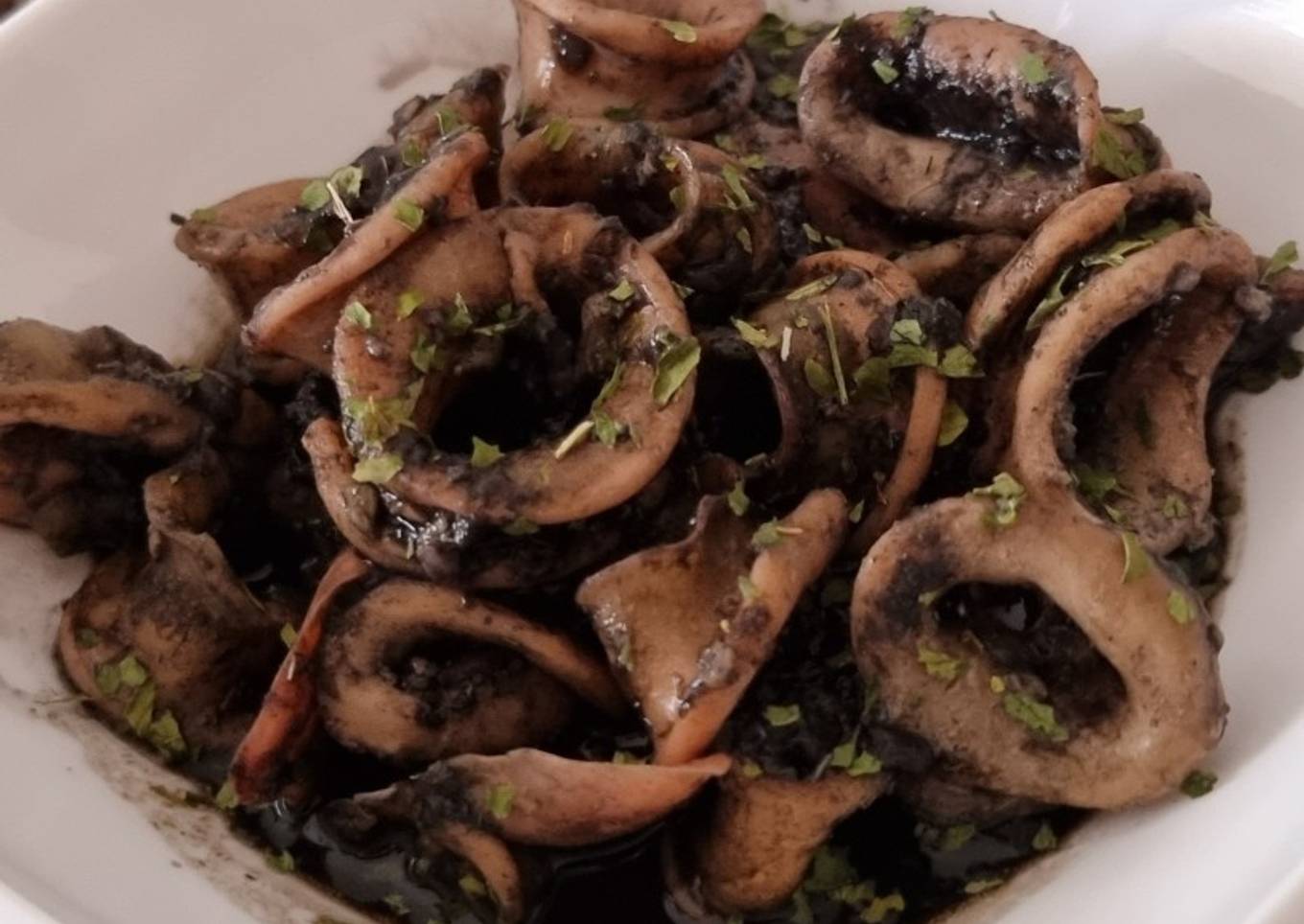 Calamares en su tinta