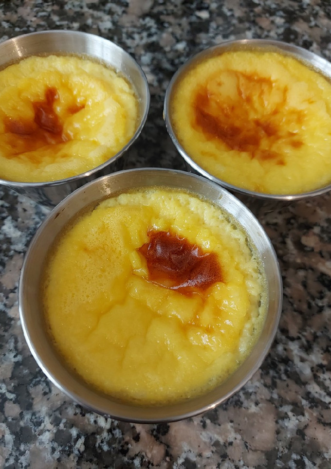 Una foto de Flan de huevo sin caramelo BBB