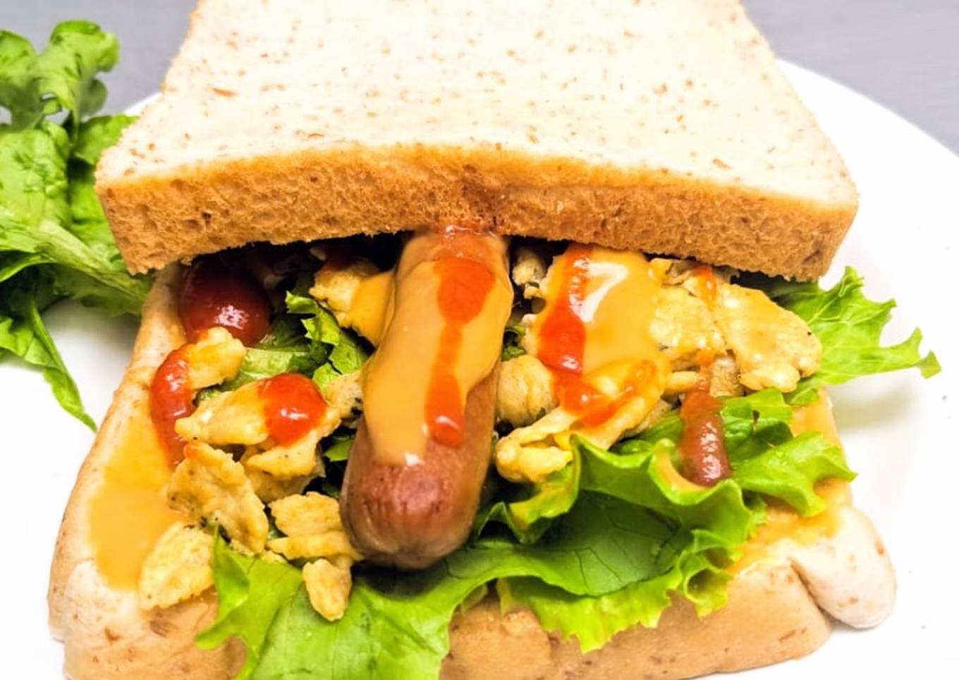 Egg salad sandwich
