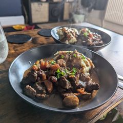 A picture of Boeuf Bourguignon.