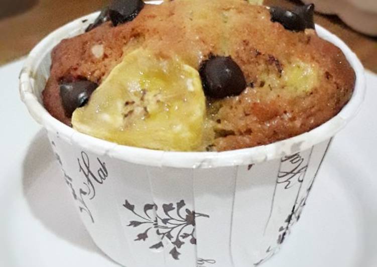 Resep: Eggless Banana Chocolate Chips Cupcakes Enak Dan Mudah