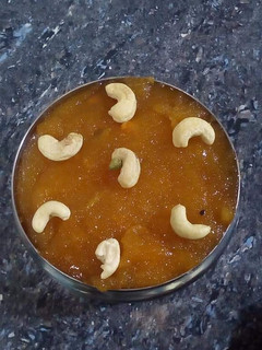 Rava Kesari (Rava kesari recipe in tamil) செய்முறை முக்கிய புகைப்படம்