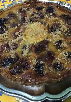 Une photo de Tarte aux prunes crème de pistache
