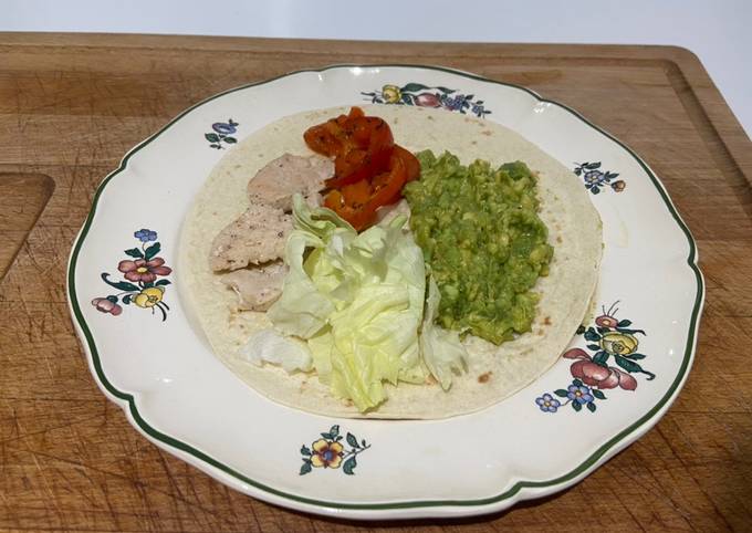 Easiest Way to Make Des tapas aux poulets,guacamole,salade verte,poivron rouge