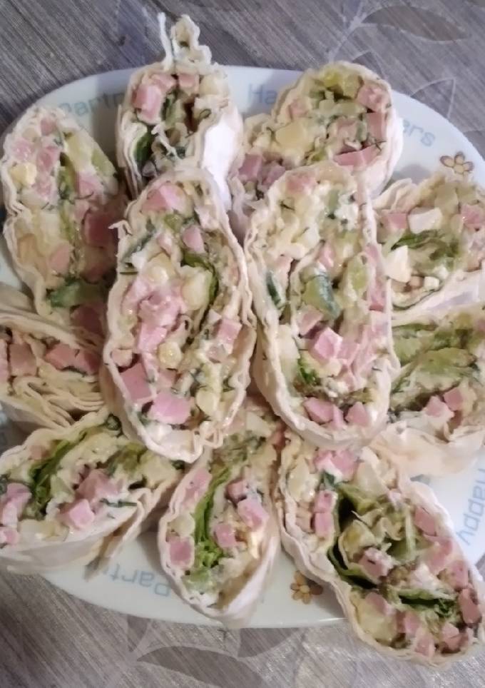 Закуска из оливье в рулете