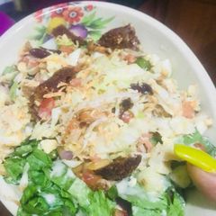 A picture of Coleslaw with minced meat.