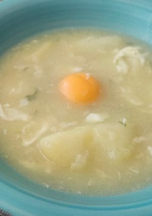 Una foto de Caldo huevo canario Thermomix