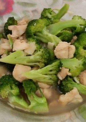Foto resep Brokoli cah ayam versi Hongkong (Sailanfa jau kaiyuk)