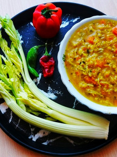 عکسی از دستور سوپ کدو سبز و کرفس(رژیمی)