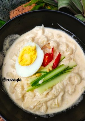 Foto resep Pine nut kalguksu/jat - guksu 잣국수 hanjipyeong drama start up