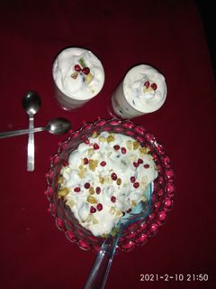 शाही फ्रूट क्रीम (Shahi Fruit Cream recipe in Hindi) रेसिपी मुख्य फोटो