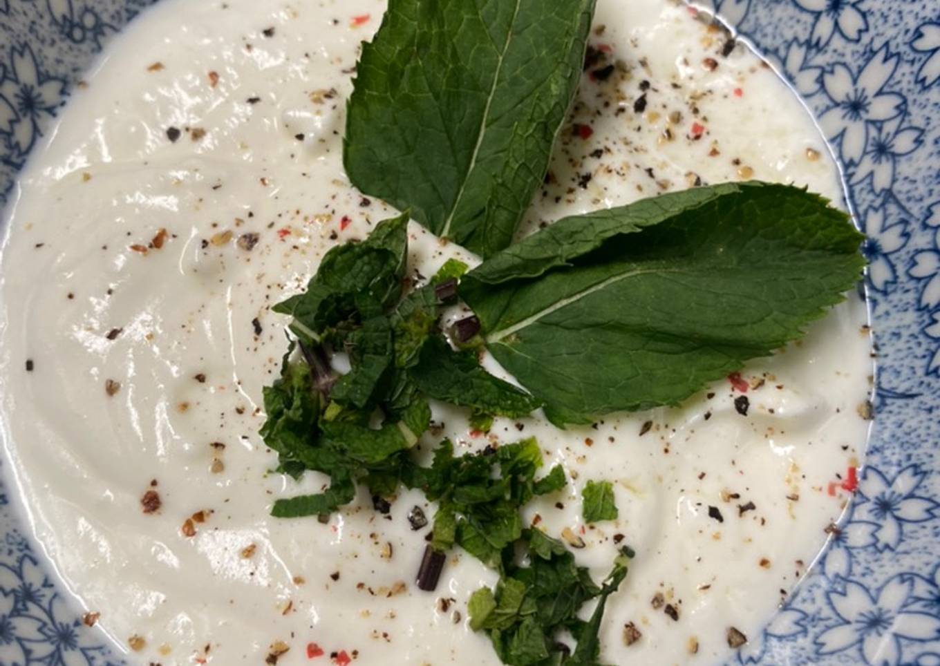 Salsa de queso feta y hierbabuena