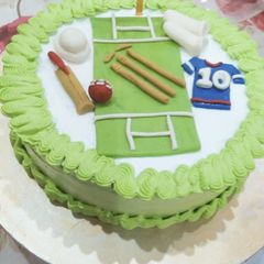 A picture of Cricket 🏏 theme cake.