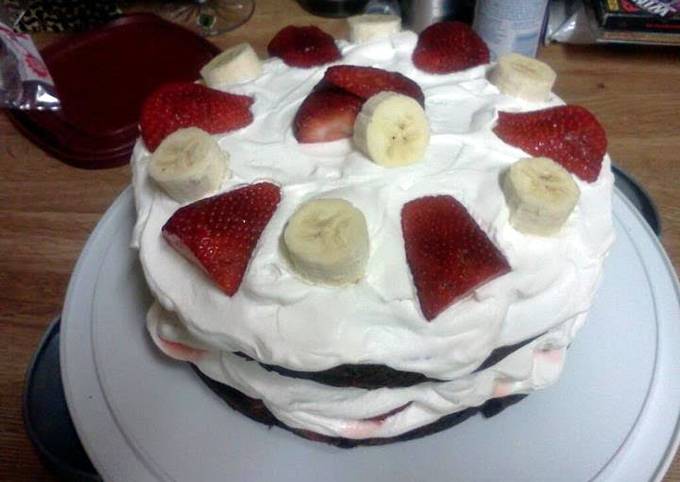 Simple Way to Make Any-night-of-the-week Awesome Strawberry Cake