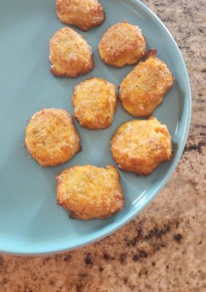 A picture of Keto chicken nuggets.