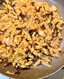 Pasta di ceci con radicchio e parmigiano