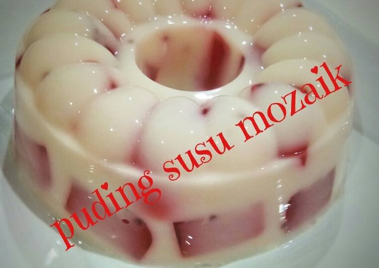 Puding susu mozaik