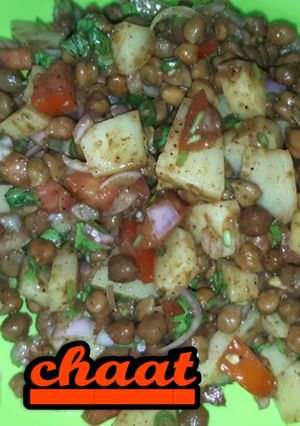 A picture of Black chana chaat.