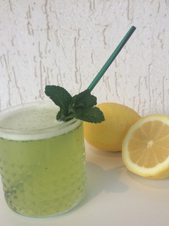 Φωτογραφία της συνταγής Αντί για νερό... slimming lemonade σχεδόν χωρίς θερμίδες! 🍹