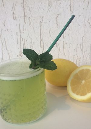 Φωτογραφία της συνταγής Αντί για νερό... slimming lemonade σχεδόν χωρίς θερμίδες! 🍹