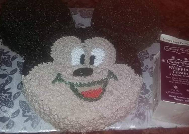 How to Prepare Any-night-of-the-week Mickey mouse cake