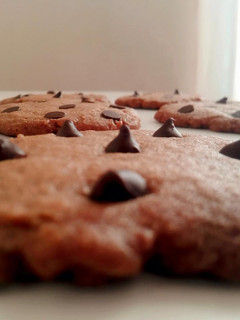 Una foto de Cookies con chips de chocolate y/o rocklets