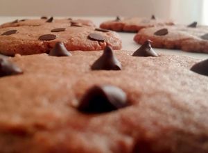 Una foto de Cookies con chips de chocolate y/o rocklets