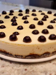 Una foto de Tarta de chocolate blanco y galletas Lotus