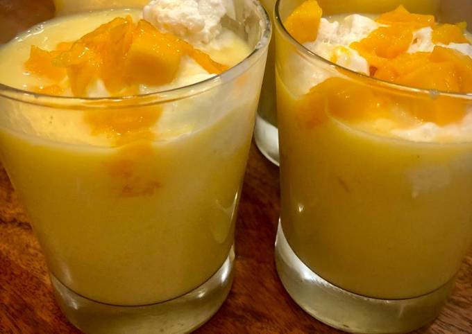 Banana Mango smoothie Recipe by Tushar dhingra - Cookpad