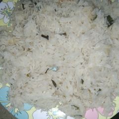 A picture of White chawal.