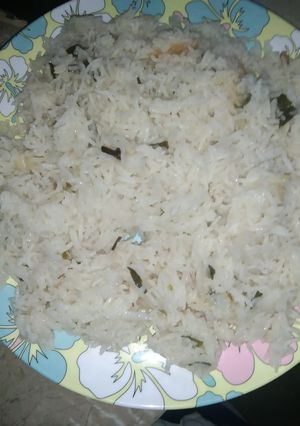 A picture of White chawal.