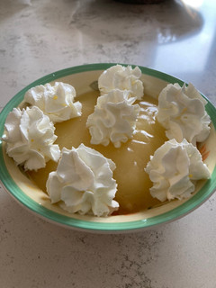 Una foto de Crema de piña y limón