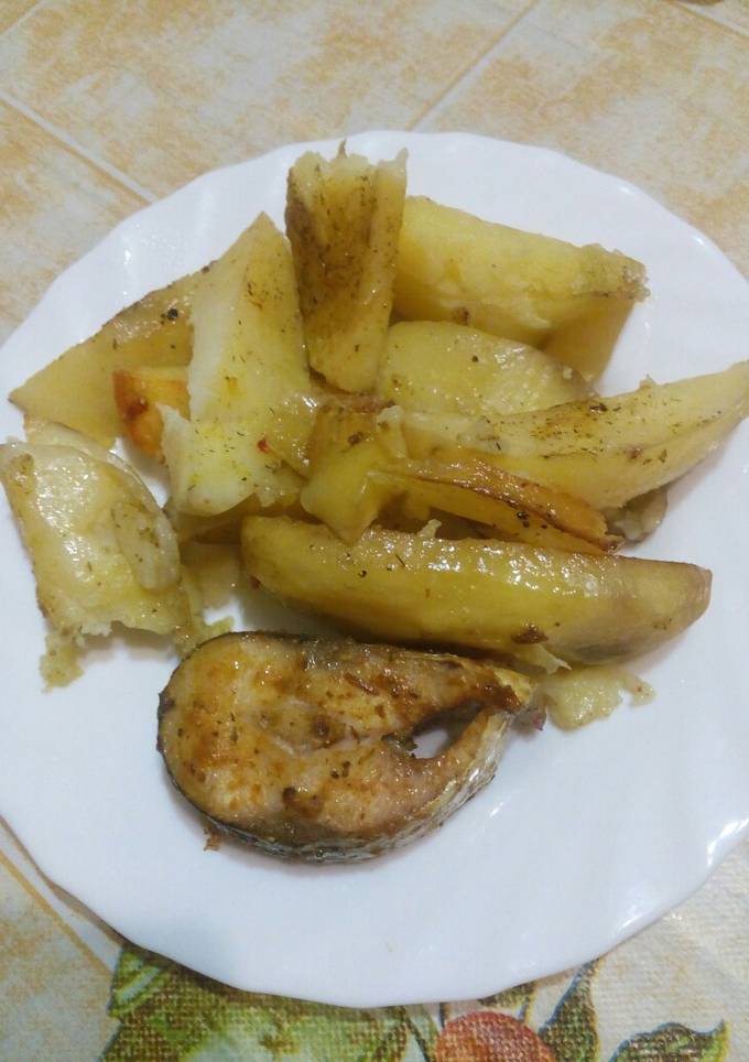 Пелингас и картофель по деревенский в духовке