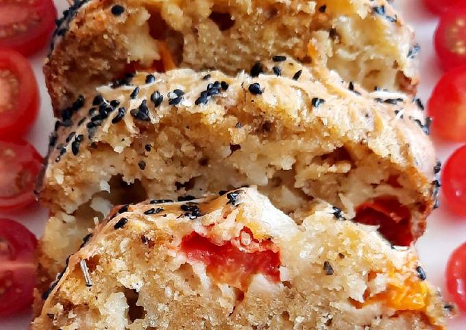 đ
 Cake estival tomates cerises et mozza đ