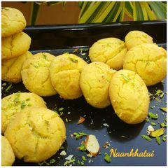 A picture of Naankhatai.