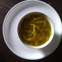 A picture of Mango chutney.