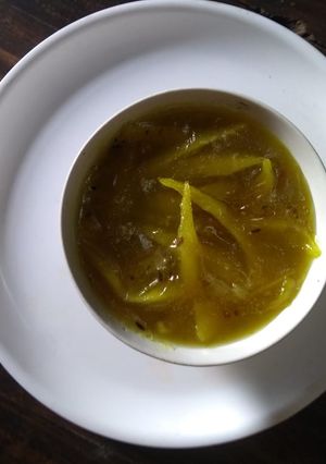 A picture of Mango chutney.