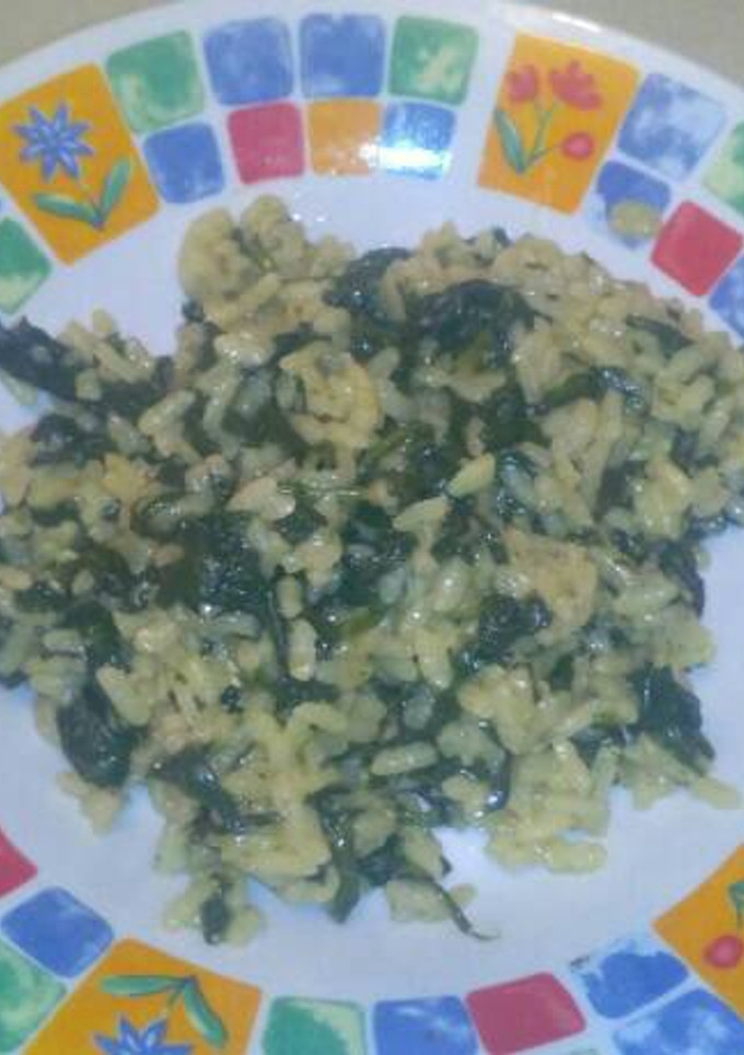 Una foto de Arroz con espinacas al curry