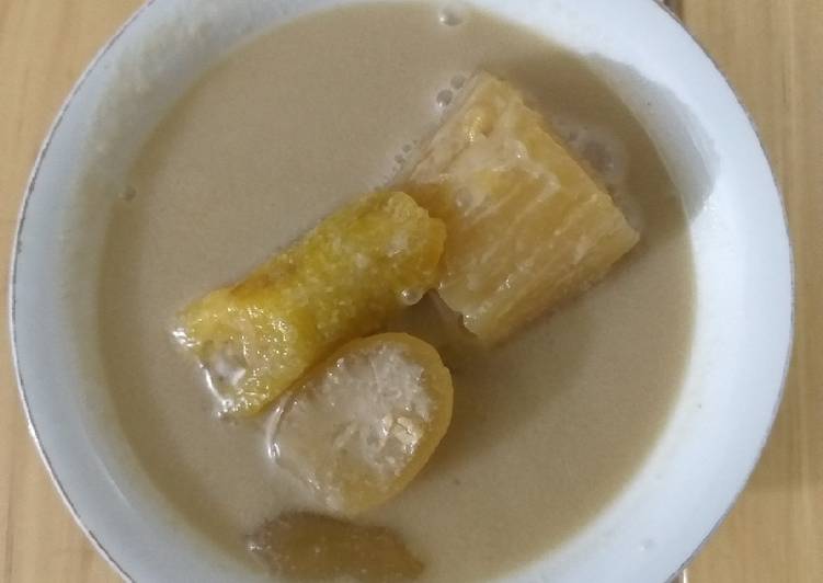 Kolak campur (singkong + pisang + kolang kaling)
