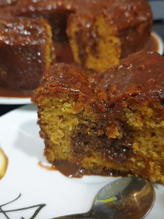 Una foto de Bizcocho de zanahoria y crema de chocolate